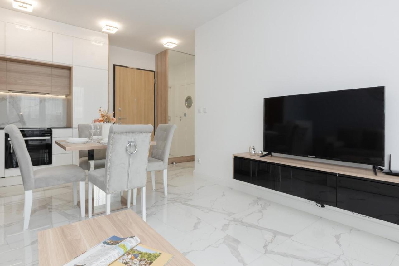 Cosy Apartment On Wola Goleszowska By Noclegi Renters Warsaw Exterior photo