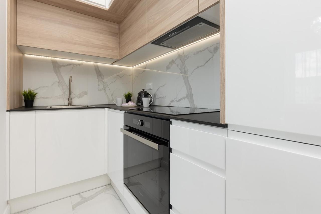 Cosy Apartment On Wola Goleszowska By Noclegi Renters Warsaw Exterior photo