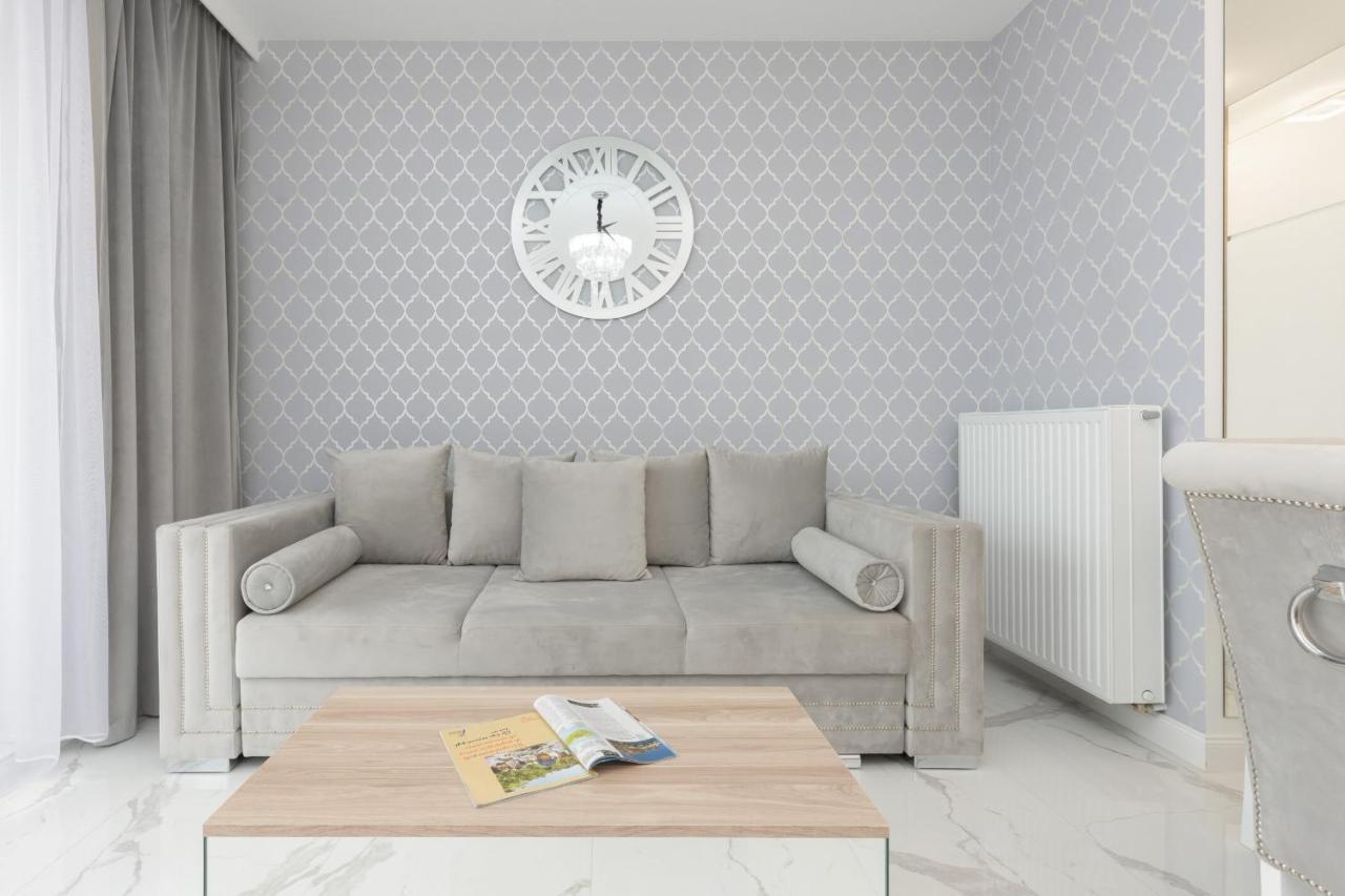 Cosy Apartment On Wola Goleszowska By Noclegi Renters Warsaw Exterior photo