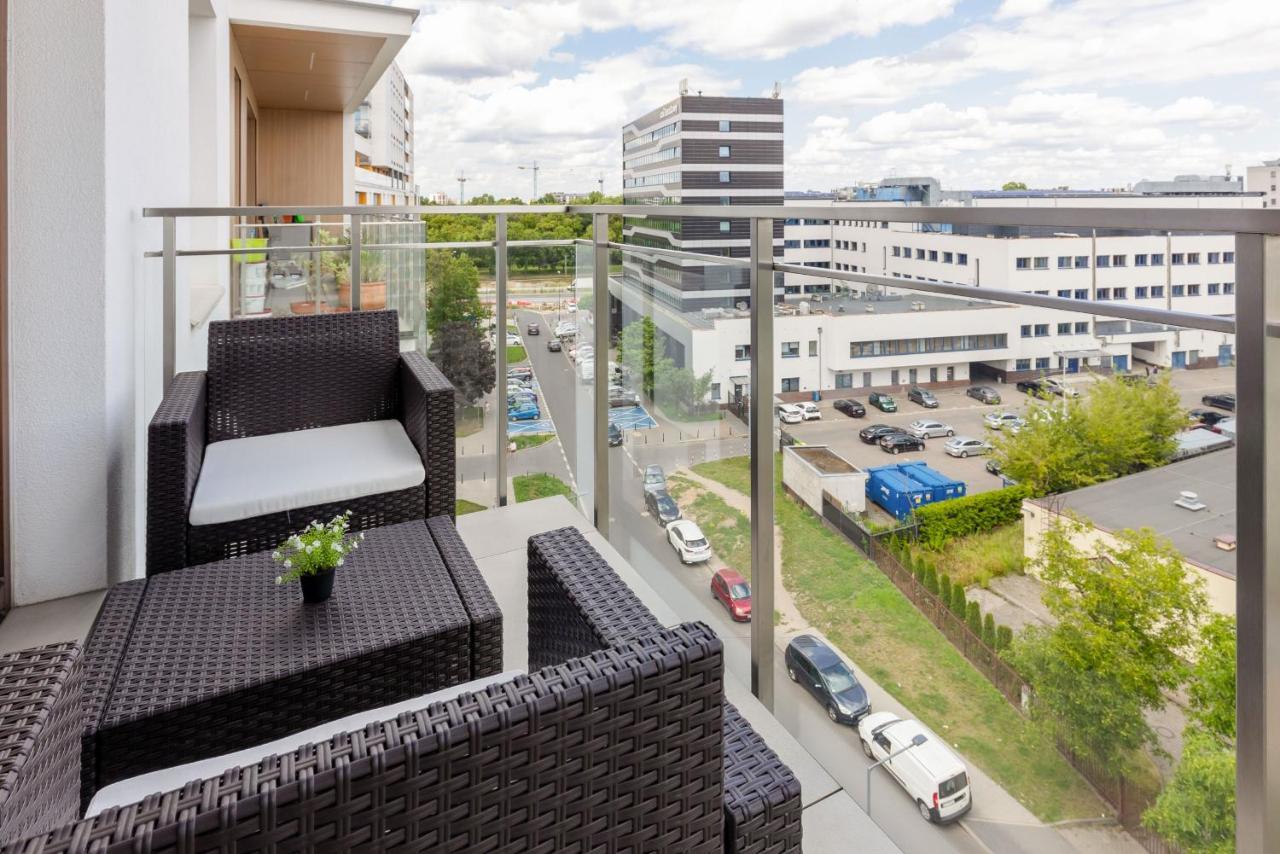 Cosy Apartment On Wola Goleszowska By Noclegi Renters Warsaw Exterior photo